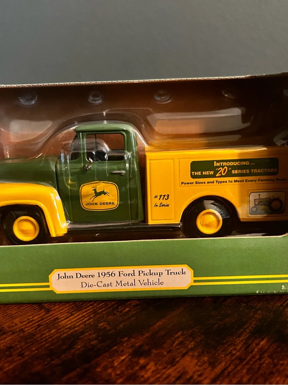 Collectors John Deere 1956 Ford Pickup Truck Die-Cast metal vehicle. New.